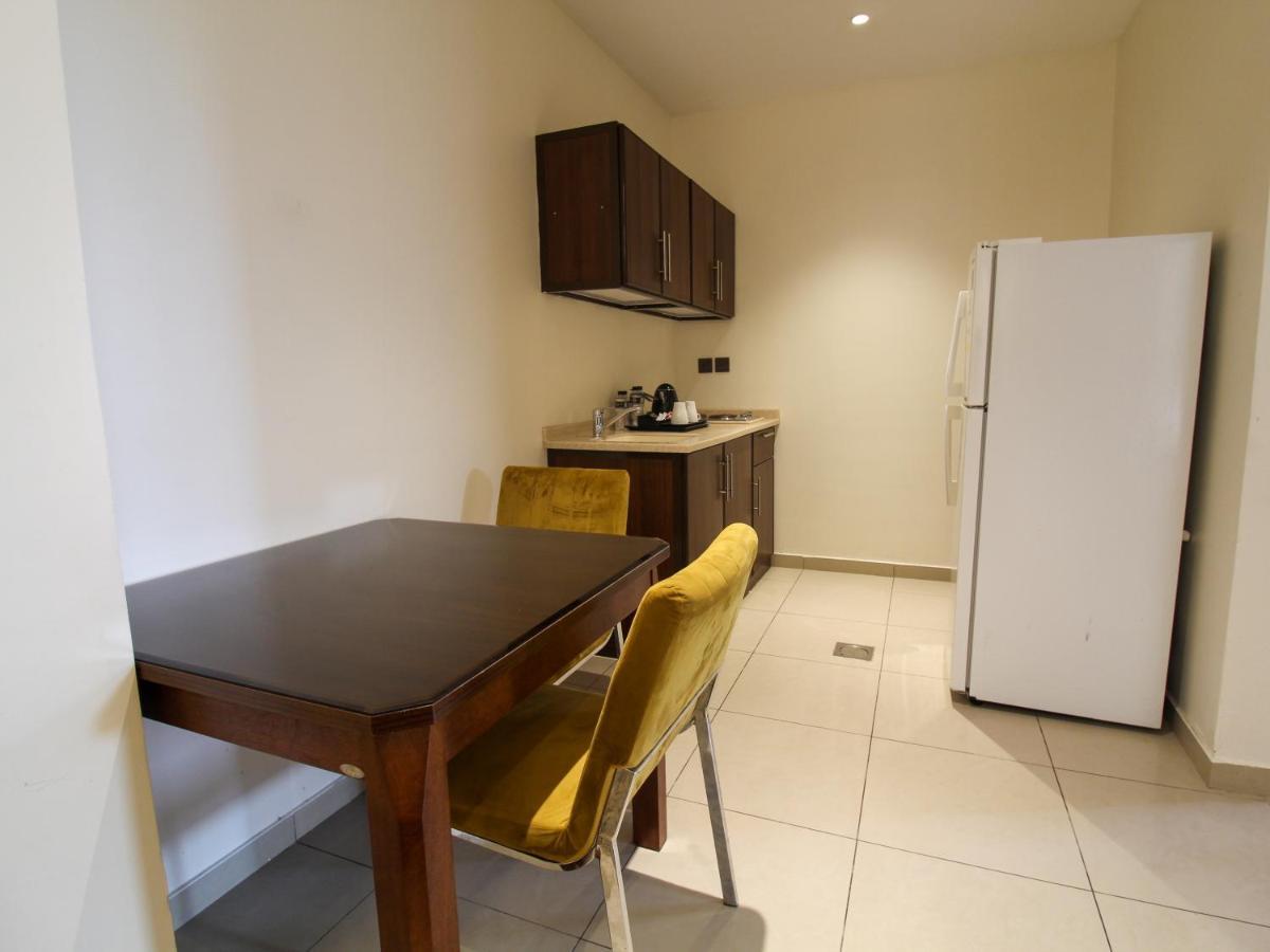 Friesian Hotel Suites Τζέντα Εξωτερικό φωτογραφία